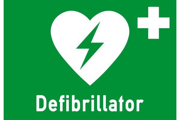 Hinweisschild auf einen Defibrillator