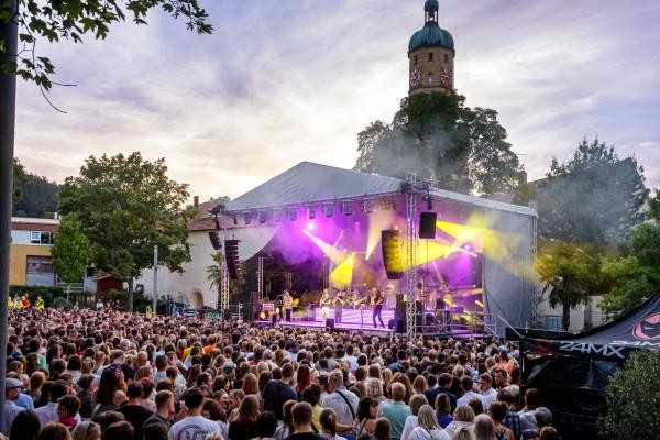 Konzert von Alvaro Soler im Stadtgarten Bopfingen